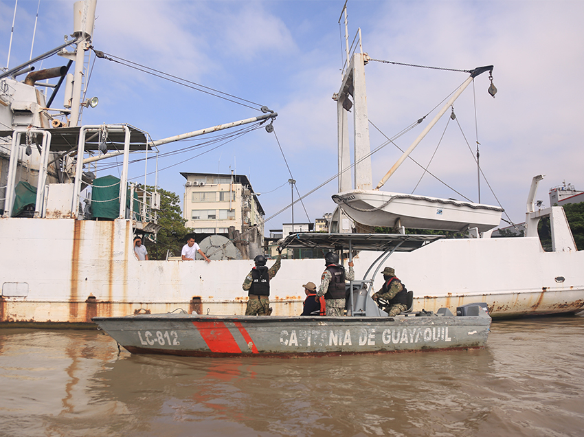 Operativo en riberas del Guayas