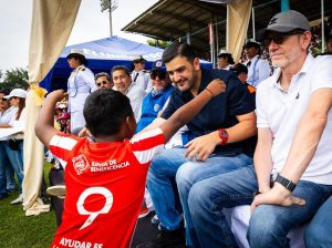 Alcalde Aquiles Alvarez inaugura el Interbarrial de fútbol de diario El Universo que cuenta con 8.500 jugadores