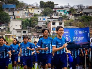 Alcalde Aquiles Alvarez inaugura el Interbarrial de fútbol de diario El Universo que cuenta con 8.500 jugadores