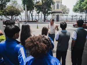 Estudiantes recorren el Palacio Municipal y conocen la historia de Guayaquil