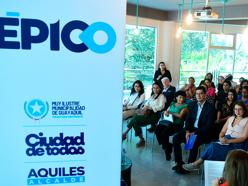 Conversatorio “Experiencia Emprendedora” en Plaza Guayarte convocó a 100 participantes