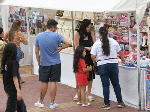 Diversión familiar y ferias en el Malecón 2000, cautiva a propios y a visitantes de otras ciudades