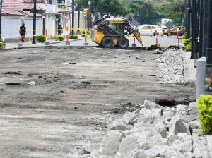 Municipio ejecuta mejoras en Callejón Soledad Rodríguez en el Suburbio