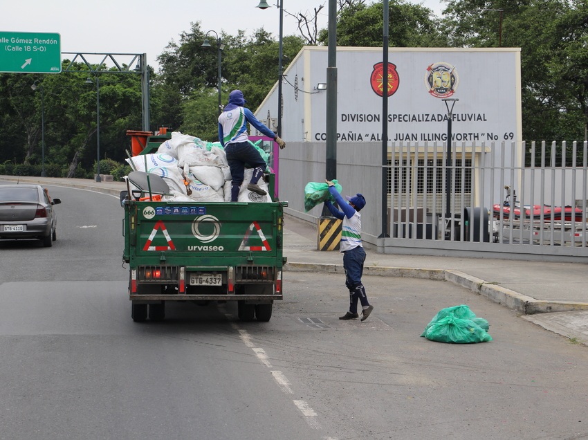 10 toneladas de basura fueron recolectadas tras encuentro entre Ecuador y Brasil