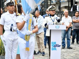 Ofrenda floral y tributo cívico a Bolívar por su natalicio