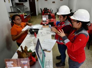 Operativo municipal verifica permisos y ordena actividad comercial