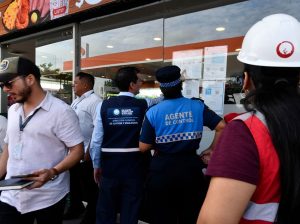 Operativo municipal verifica permisos y ordena actividad comercial