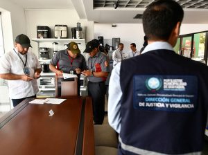 Operativo municipal verifica permisos y ordena actividad comercial