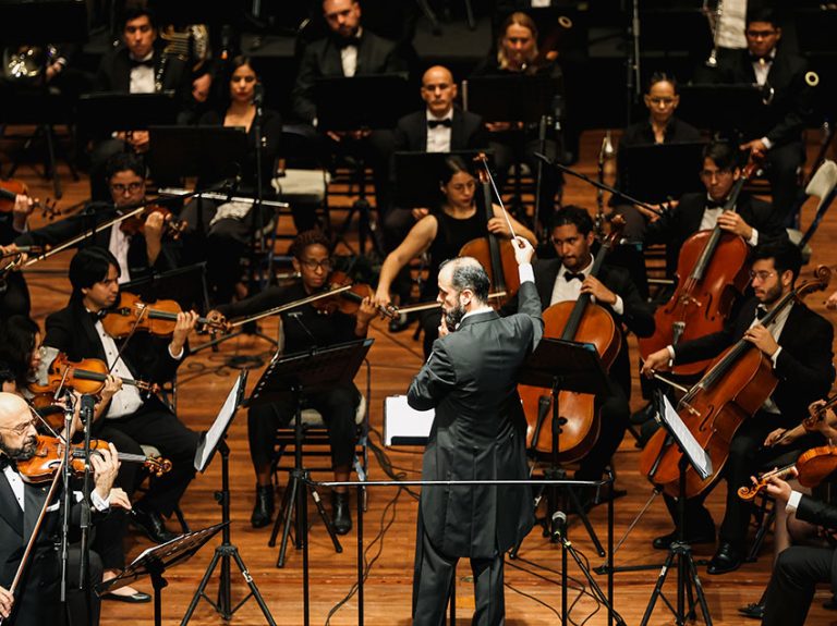 La Filarmónica Municipal rompe el molde de la música clásica y llega a todos los rincones