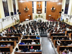 La Filarmónica Municipal rompe el molde de la música clásica y llega a todos los rincones