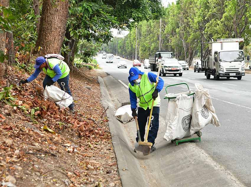 Alrededor de 100 toneladas de basura recolectadas en operativos de limpieza en Vía a la Costa